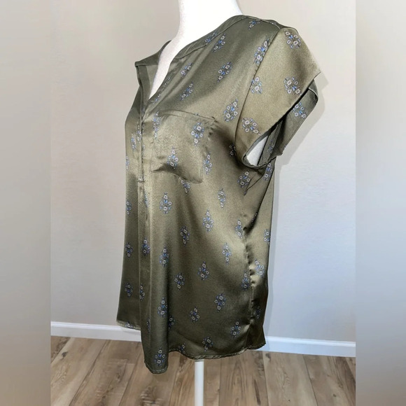 LIZ CLAIBORNE NWOT Beautiful blouse - Picture 3 of 7